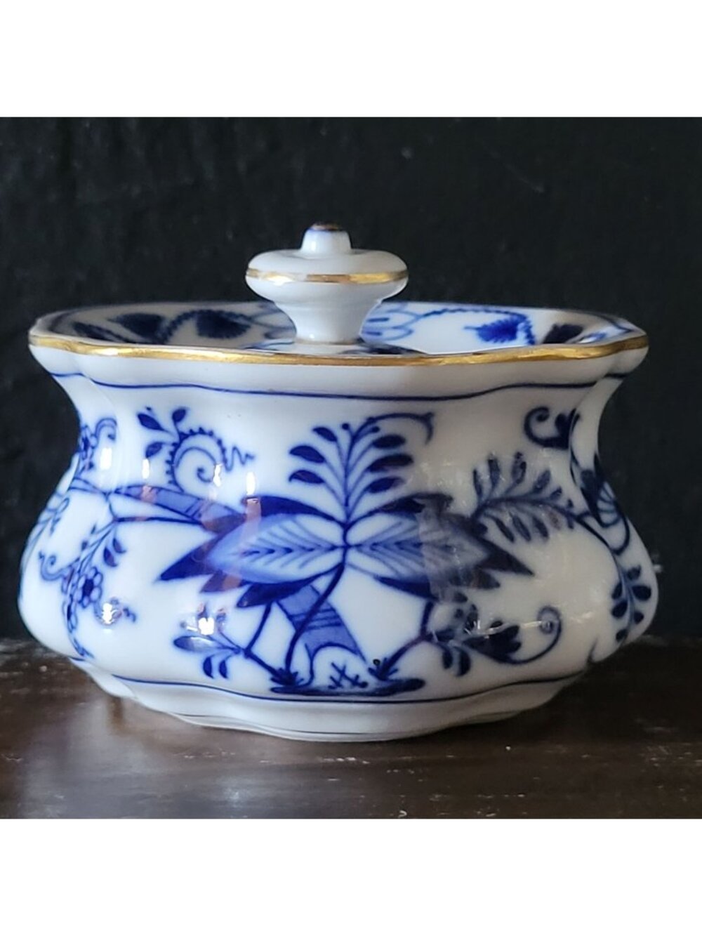 Antique Meissen Blue Onion Hand Painted Porcelain Inkwell Blue and White